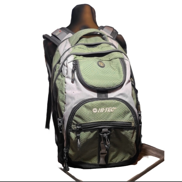 Hi-Tec Large Backpack - Picture 2 of 9